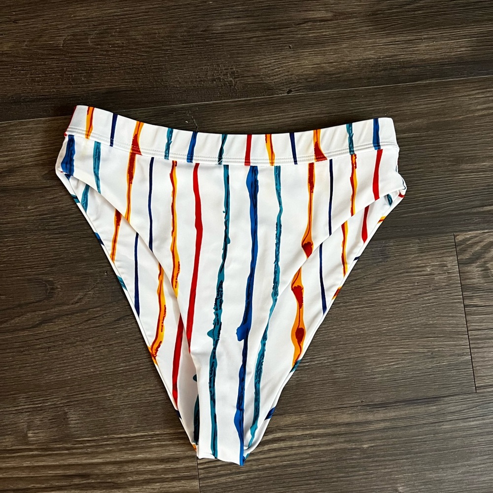 Colorful bikini set - Picture 3 of 3
